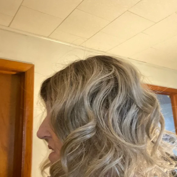 Belle Tress wig - Picture 2 of 8